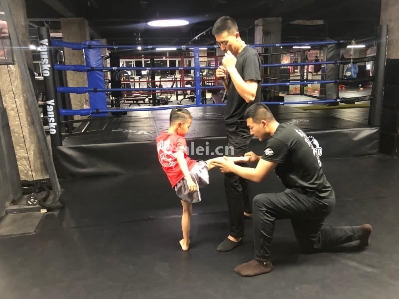 烟台芝罘专业成人小孩泰拳自由搏击散打拳击柔术训练(烟台开发区拳击格斗武术)