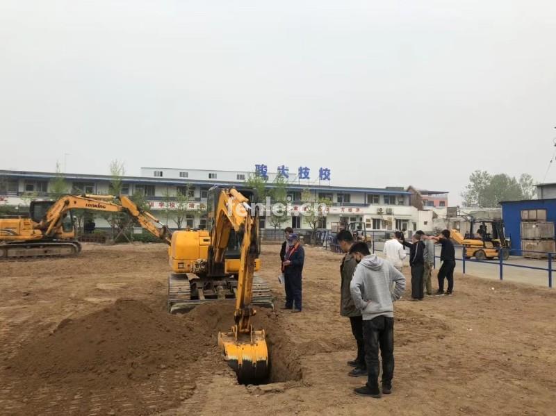 烟台挖掘机培训学校莱州学挖掘机长岛学钩机驾校蓬莱学挖机证(烟台有学挖掘机的驾校吗)