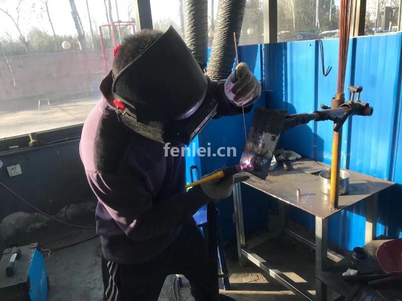 烟台焊工培训学校牟平学电焊莱州二保焊培训长岛福山手把焊培训(烟台二保焊培训短期学校)